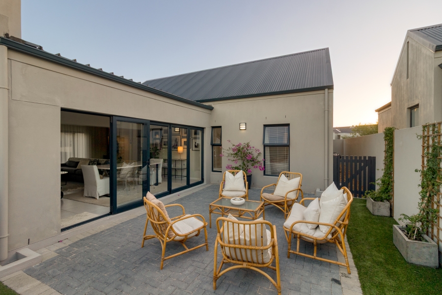 3 Bedroom Property for Sale in Aan de Wijnlanden Western Cape